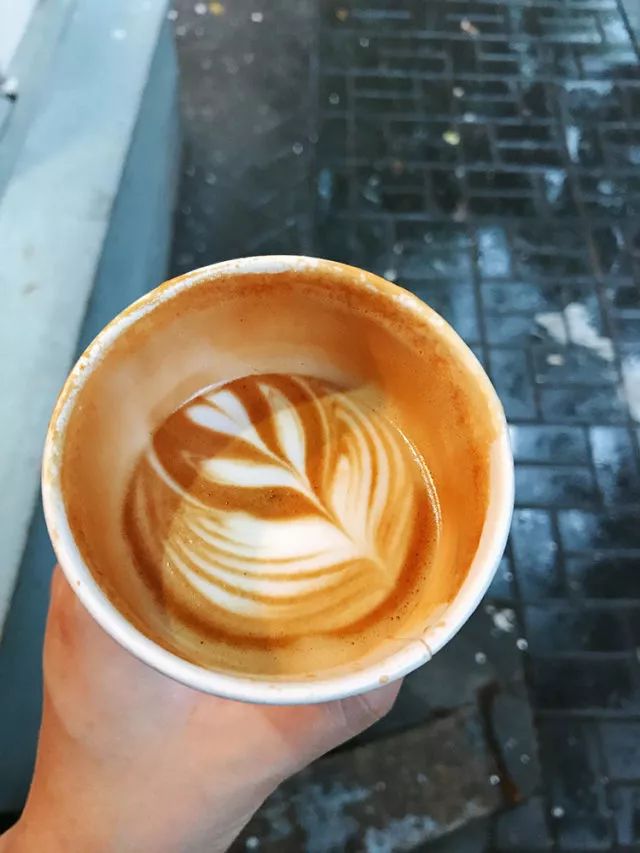 50岁喝咖啡有啥好处和坏处,喝咖啡对身体有什么好处和坏处