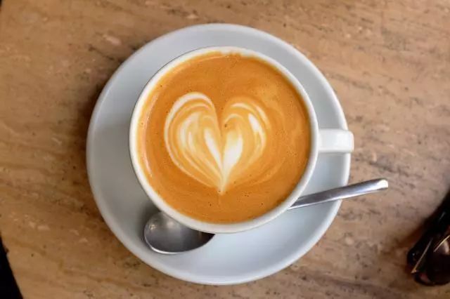 50岁喝咖啡有啥好处和坏处,喝咖啡对身体有什么好处和坏处