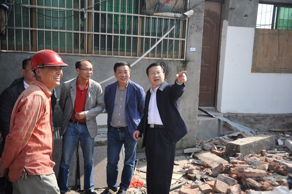 跟着党组织参观嘉兴南湖,街道各村环境持续整治行动