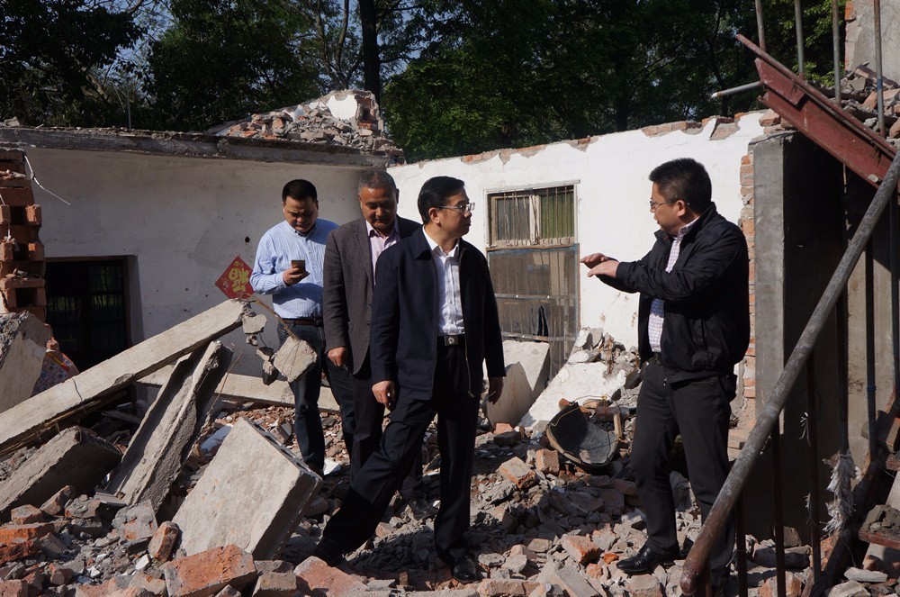 跟着党组织参观嘉兴南湖,街道各村环境持续整治行动