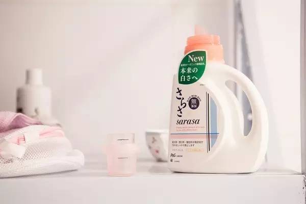 天王嫂带女儿去逛街,天王嫂带女儿逛街