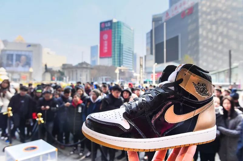 jordan旗舰店展现馆里的鞋,全国最顶级jordan店
