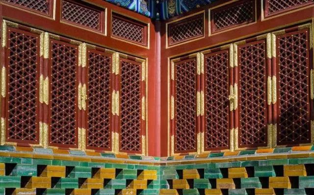 中国传统建筑门窗纹样,古建筑玉栏杆立柱上的雕刻