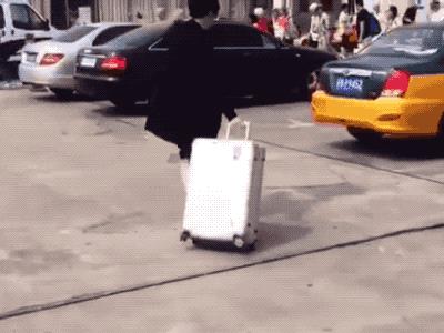 火炸天的羽绒服,rimowa新系列