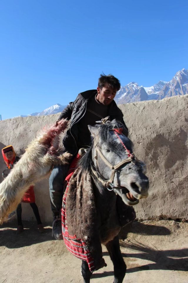 探访新疆帕米尔高原唯一白人民族,探秘帕米尔高原塔吉克族