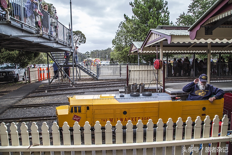 閽荤煶璋峰皬鐏溅,杩蜂綘鐏溅閾佽矾