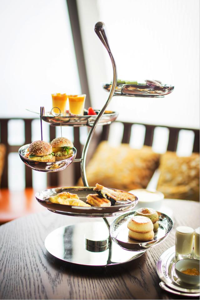 “她”这样被悦游宠爱了：营养餐、精华护理、360度造型服务、艺术中心畅游