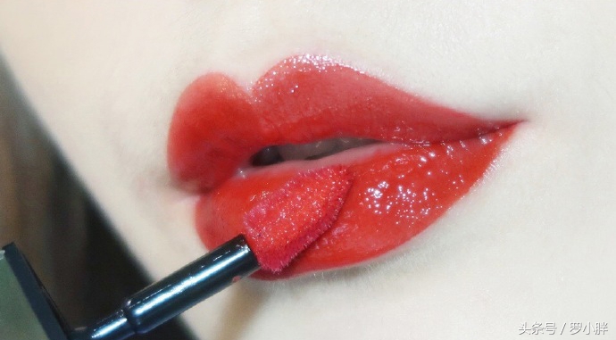 圣罗兰520限定双支口红,圣罗兰口红50号什么颜色