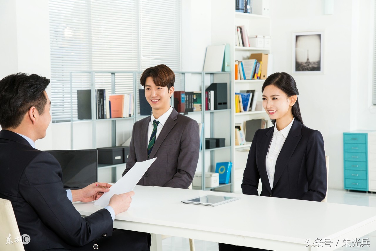 面试官如何用30元买一包50元的烟,面试让我买烟给领导