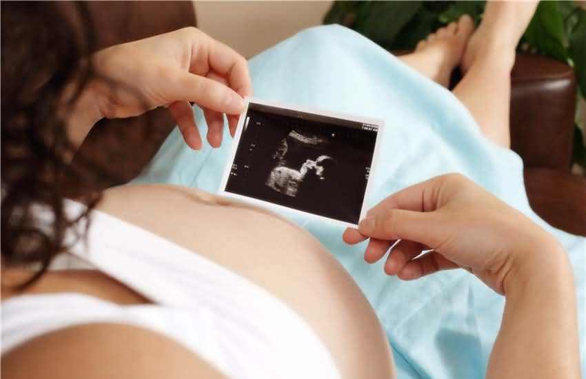 女性双子宫有哪些危害，双子宫能顺产吗？