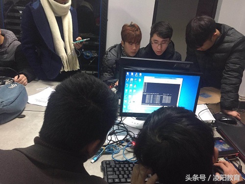 寮曚紒鍏ユ牎浜ф暀铻嶅悎,鍑岄槼鍩硅