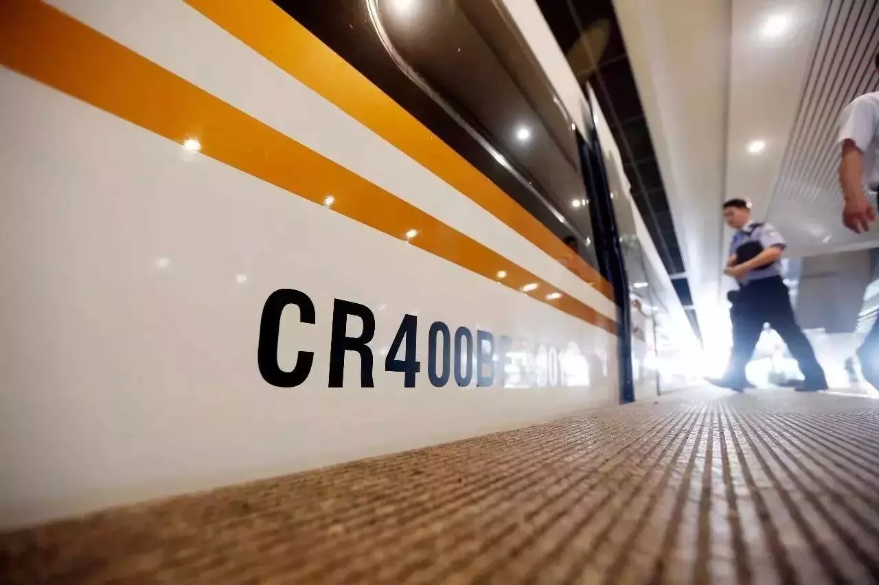 高速铁路是新四大发明之一吗,高铁为什么称为新四大发明