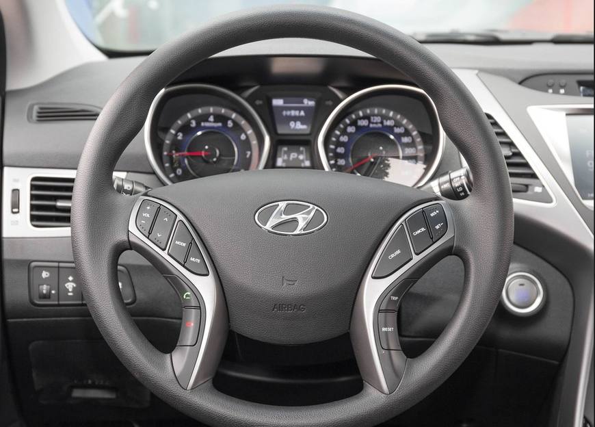 朗动和宝来哪个好一点,2015年的1.6朗动和捷达哪个好