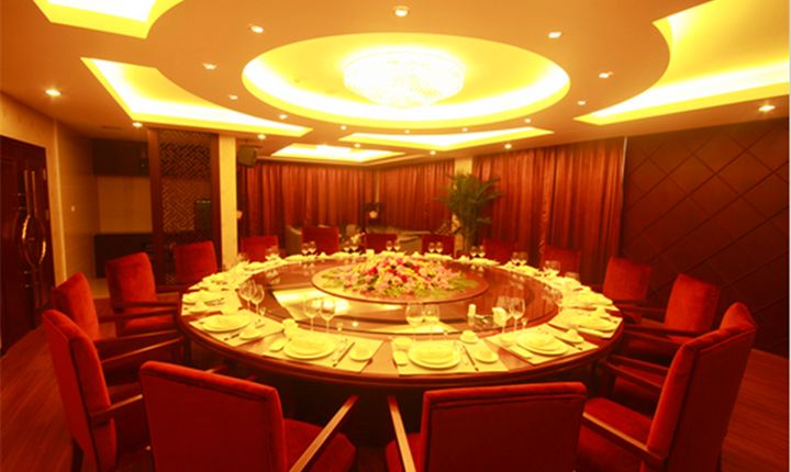 报告老板有几季,报告老板从哪里火的