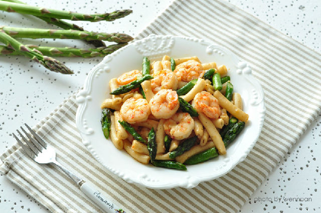 鲜虾芦笋做便当,芦笋鲜虾的配方