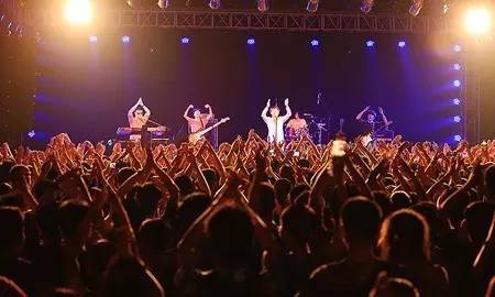 百鹊山激情冲浪,激情飞扬追逐梦想