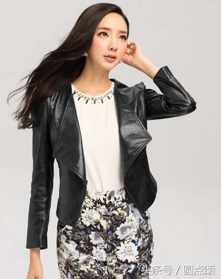 皮衣简单大气容易搭配女,皮衣穿搭女冬季搭配高级感