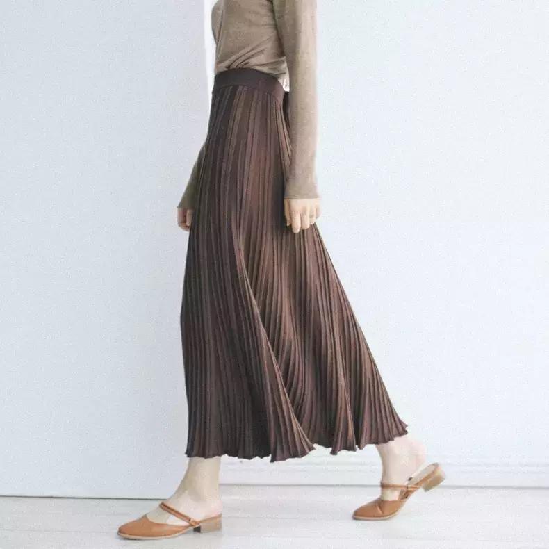 黑色紧身针织半身裙穿搭,高腰针织半身裙搭配什么上衣