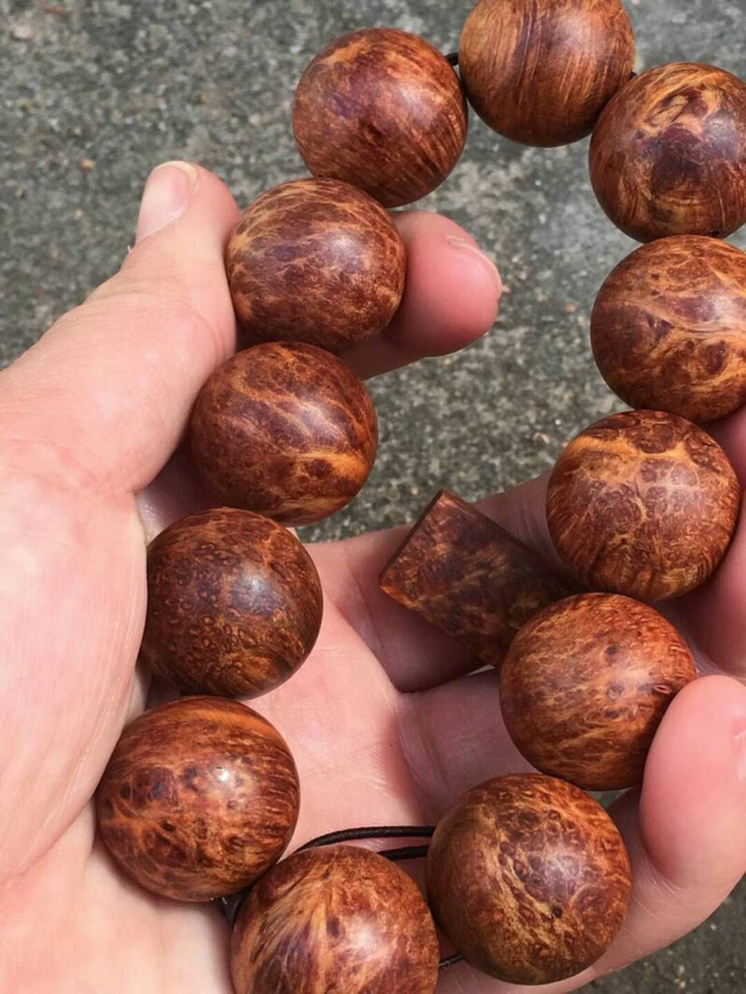 太行崖柏雷击木手串怎么盘玩,崖柏手串怎样快速盘出包浆