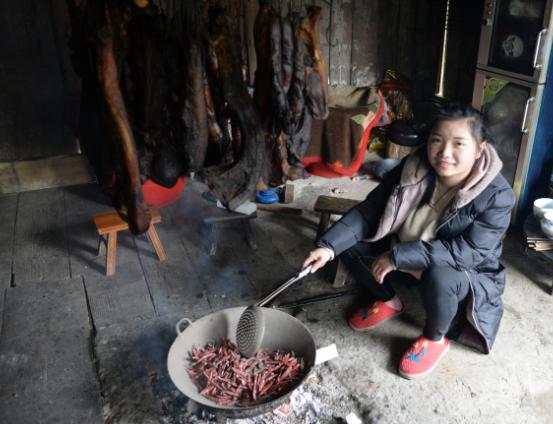 「苗侗祖源绿色榕江」深山创业夫妇：为梦想的火苗添把柴