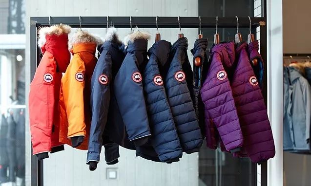 怎么分辨真假moncler羽绒服漫画图,monlambo羽绒服怎么辨别真假