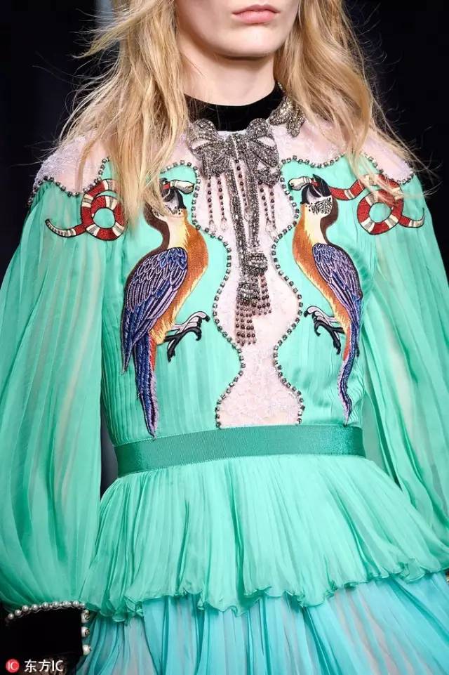 为什么要买上万的包包,为什么一个gucci包那么贵