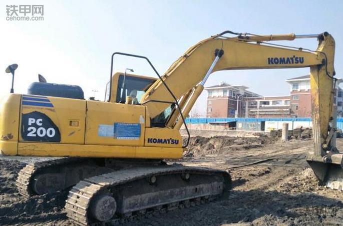 2019年二手卡特挖掘机,二手小松360挖掘机多少钱一台啊