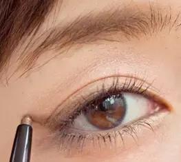 怎么看适合韩妆还是日妆,日妆跟韩妆哪个好用