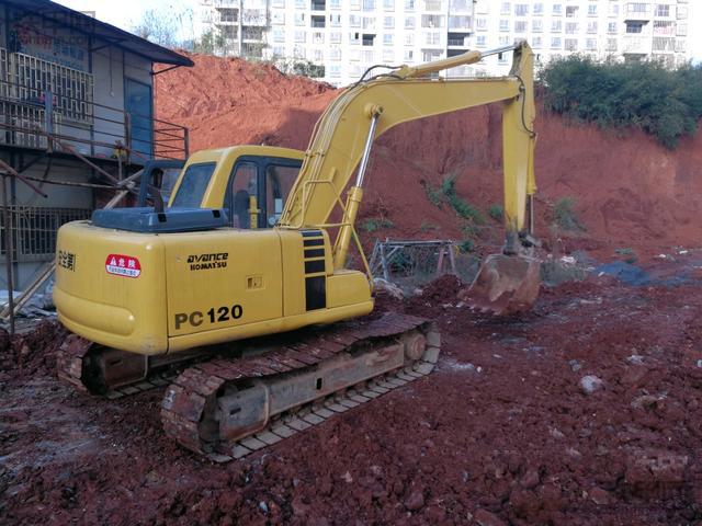 为什么广东人喜欢老雅阁,怎样挑选二手小松挖掘机