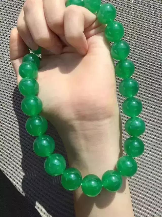 找谁说理去？30000买一只“翡翠”手镯，现在只值3000了？