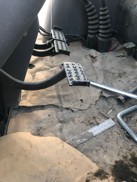 10万左右的雷沃1804拖拉机,雷沃拖拉机1404六缸多少钱