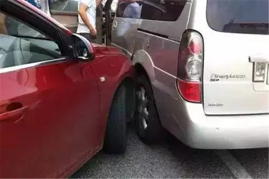 追尾了当时没拍照怎么处理,追尾了怎么办