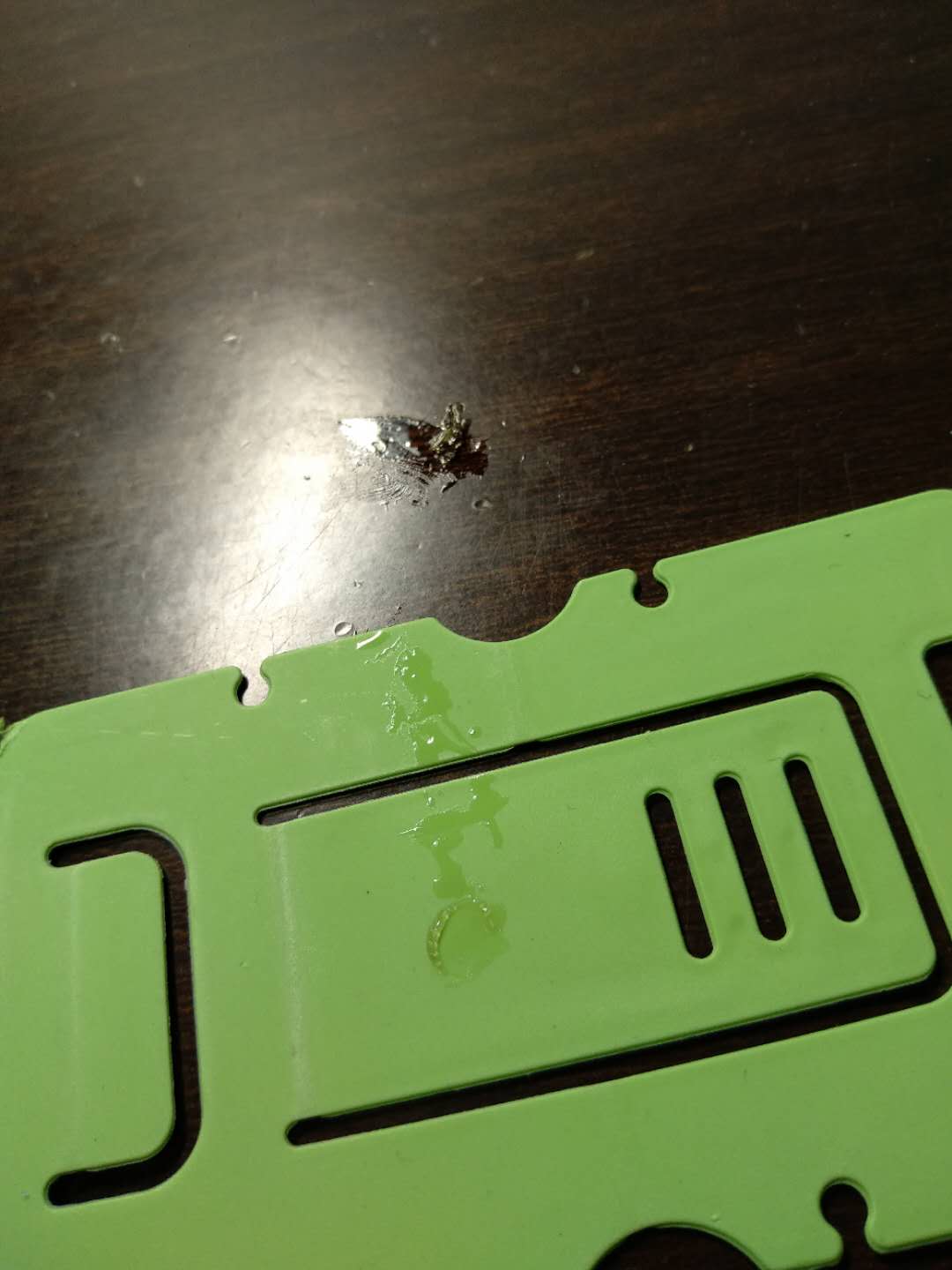 有2.5d玻璃的手机需要贴膜吗,2.5d曲面玻璃手机怎么贴膜