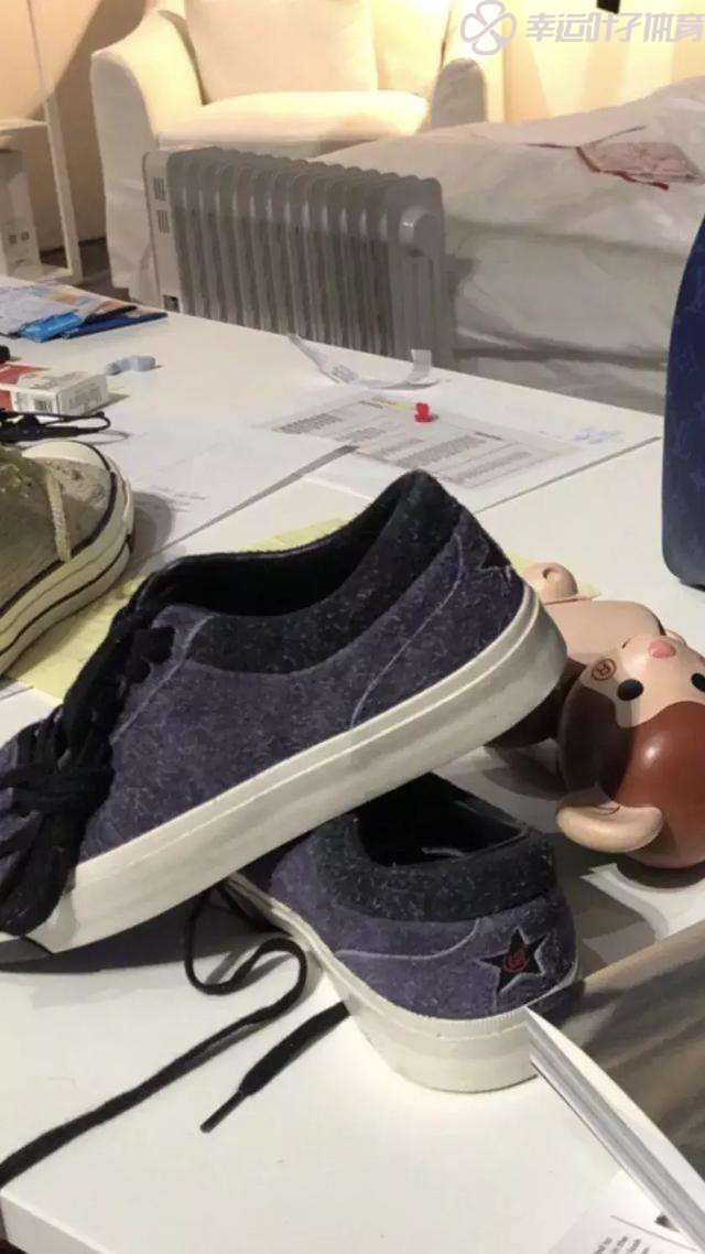 匡威onestar和余文乐款有什么区别 (余文乐同款匡威)