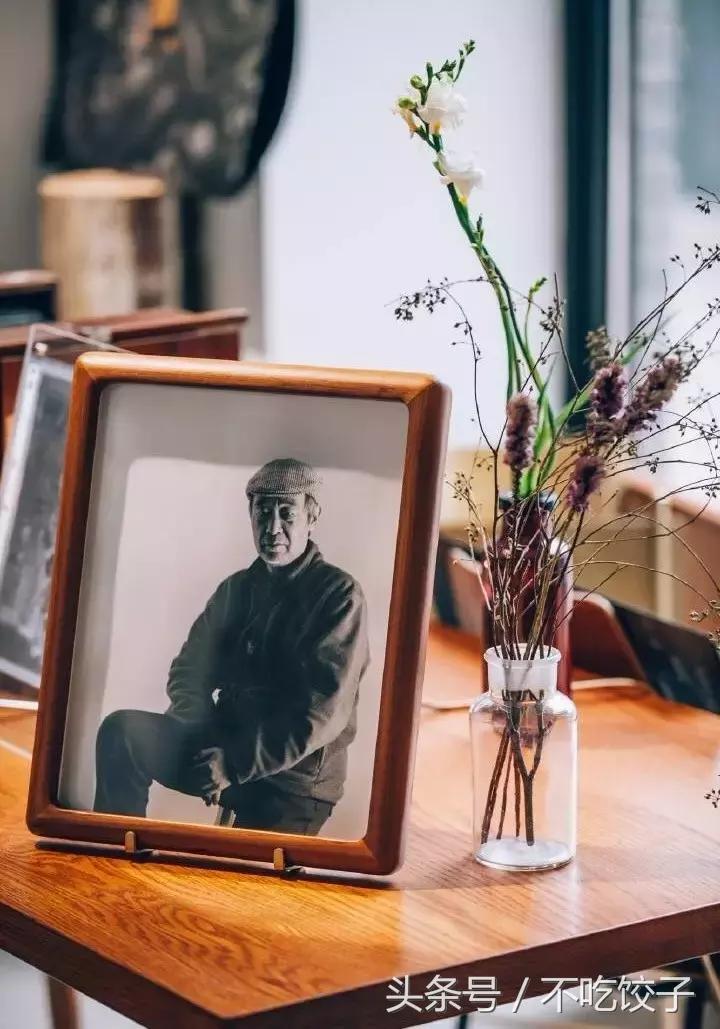 一天只能出2张照片，一张照片要2万，却可以传承100年