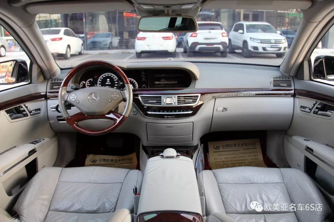 40万奔驰中型轿车哪款最好,45万的奔驰轿车