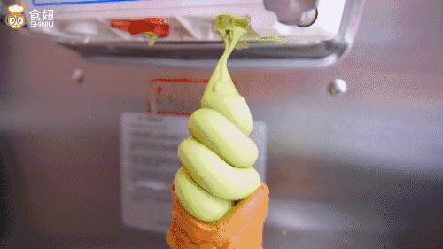 别等下课了，现在就带你去吃抹茶火锅