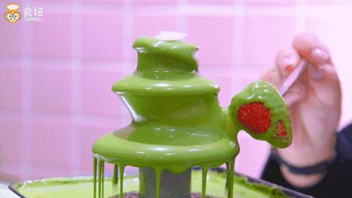 别等下课了，现在就带你去吃抹茶火锅