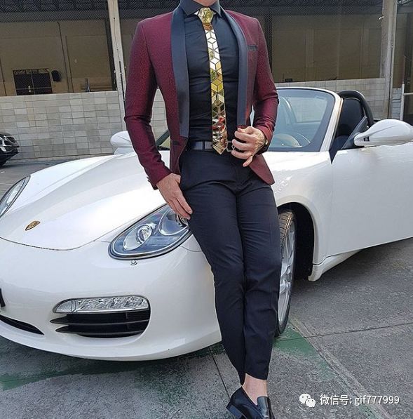 男人胸大穿的背心,男人胸部大穿啥衣服