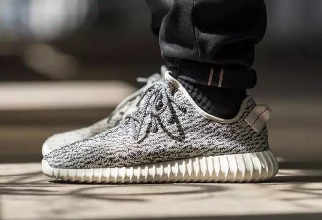 球鞋博主购买yeezy750,球鞋评测yeezy500