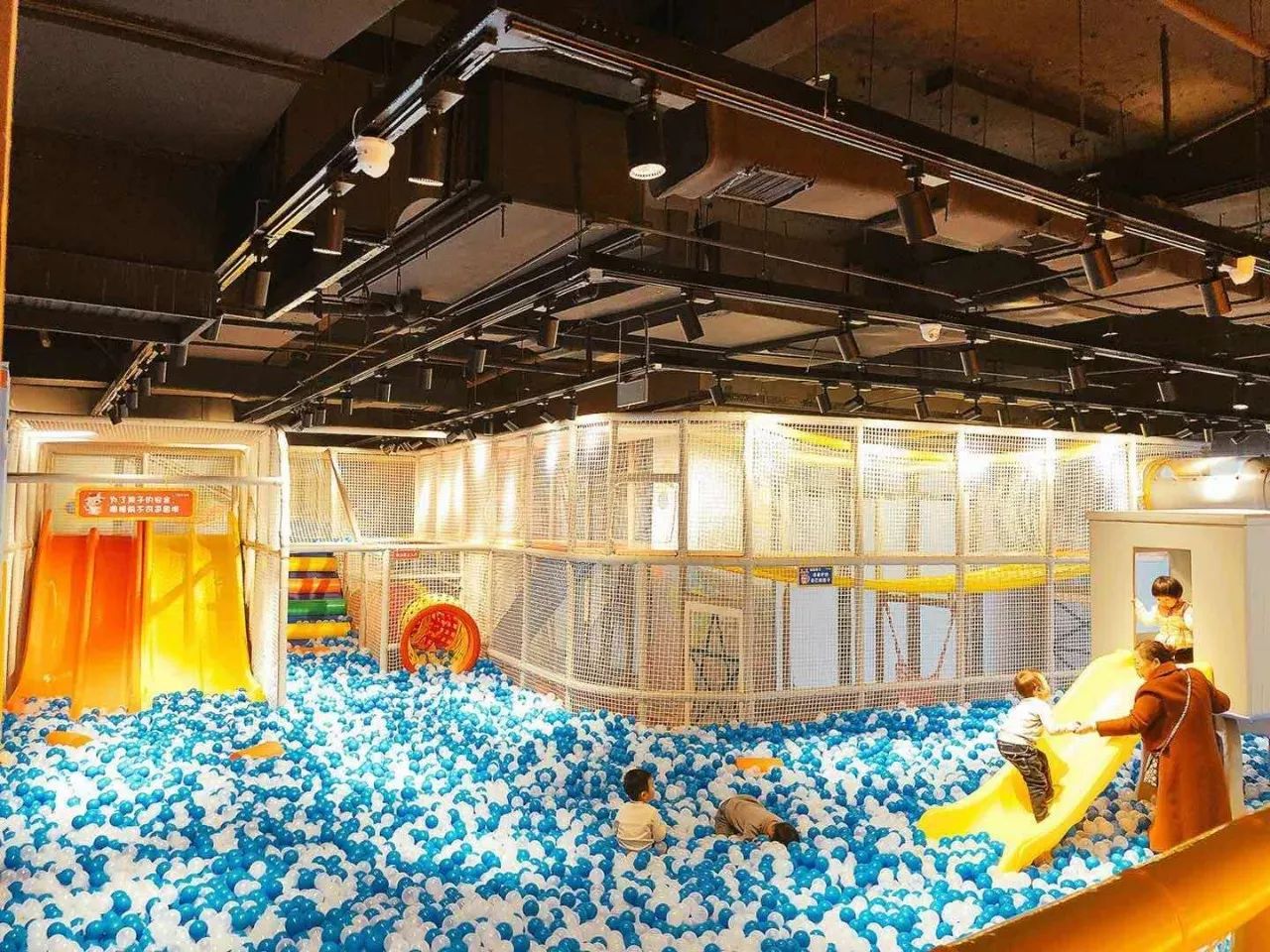 家里有小孩的注意！亲子畅玩卡杭州首次开办~华东100+家亲子乐园，海洋馆，泡温泉，游泳，攀岩……玩个遍不花钱