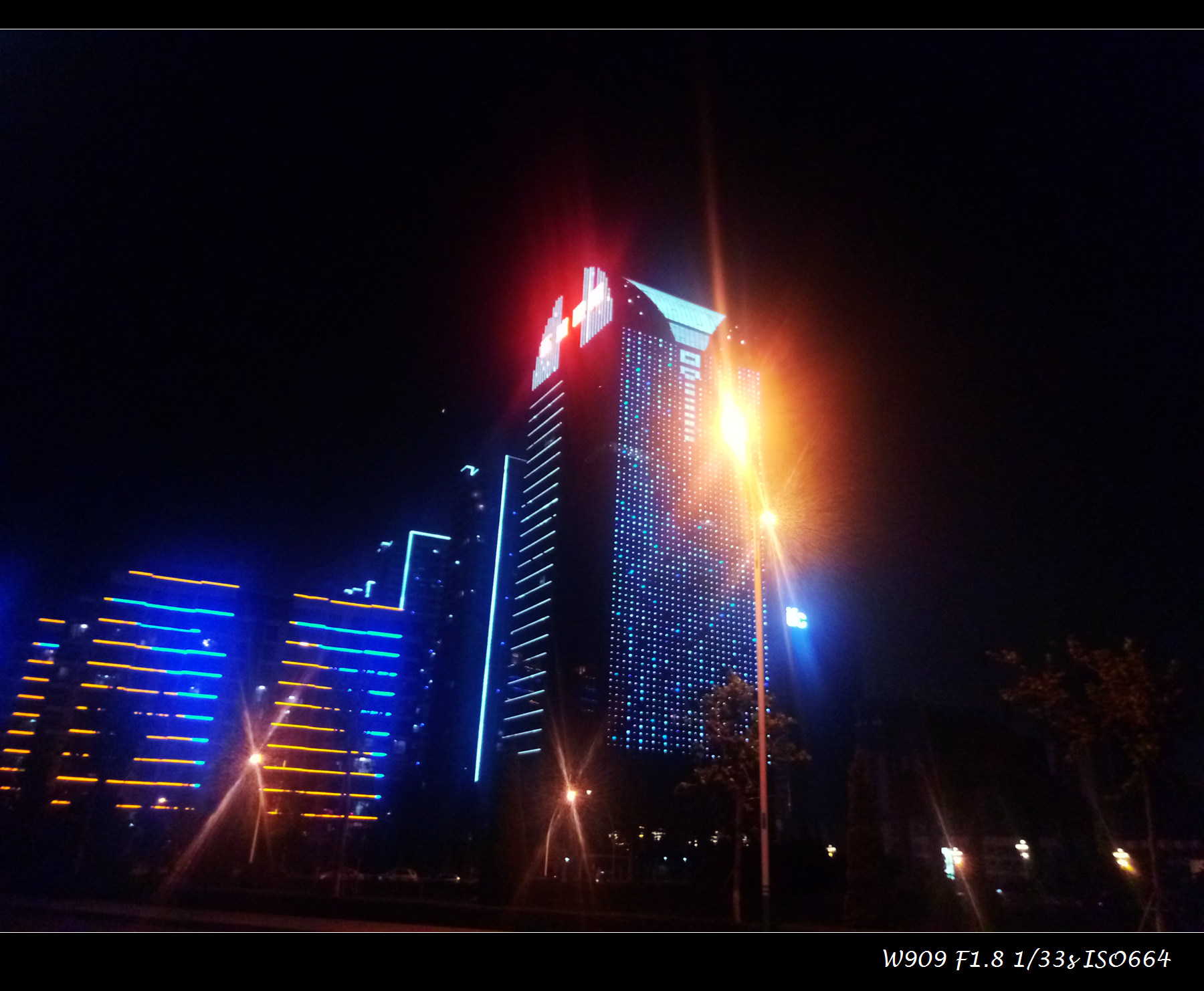 金立天鉴w909值得入手吗,金立天鉴w909翻盖手机