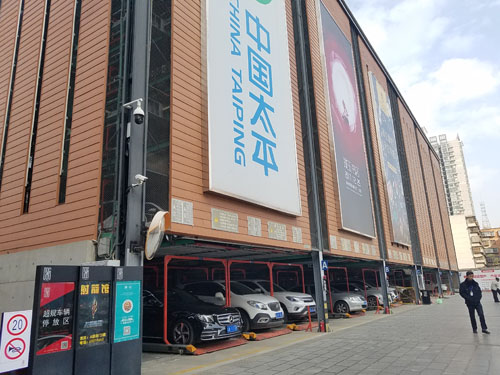 运动贯穿拓东体育馆片区商业生态链C86、金格等满足消费层级