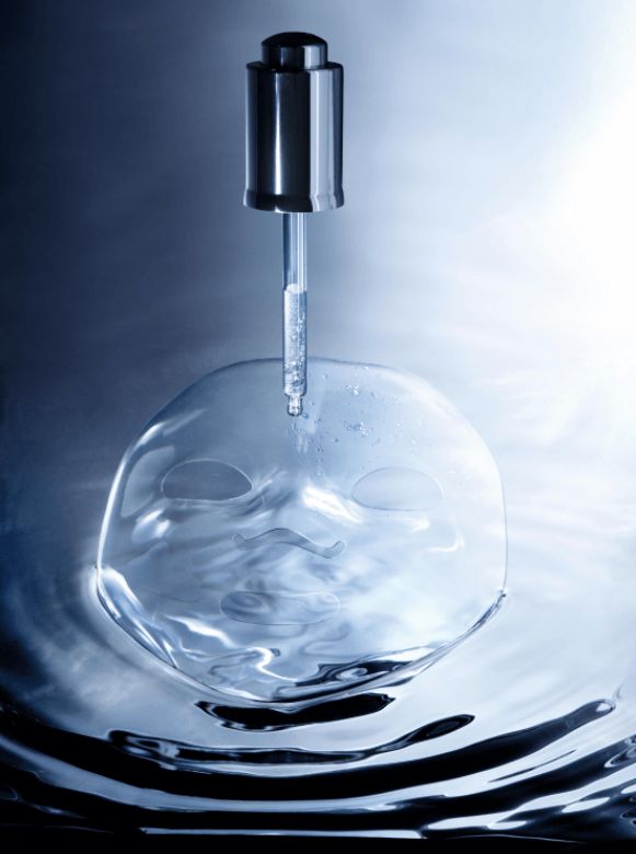 美妆播报｜TOMFORD新春限量浪漫来袭，小黑瓶十周年兰蔻全新打造“小嫩膜”