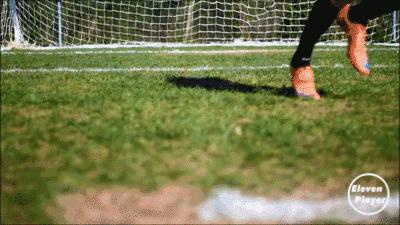 足球过人实用技巧小学生,足球五人制过人小技巧简单