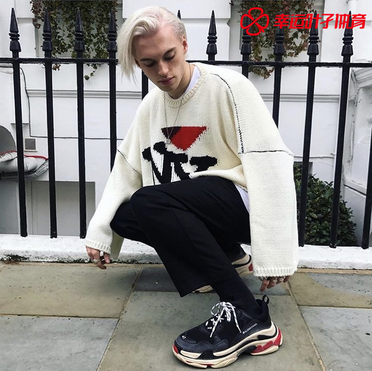 很火的巴黎世家球鞋 (新款巴黎世家球鞋)