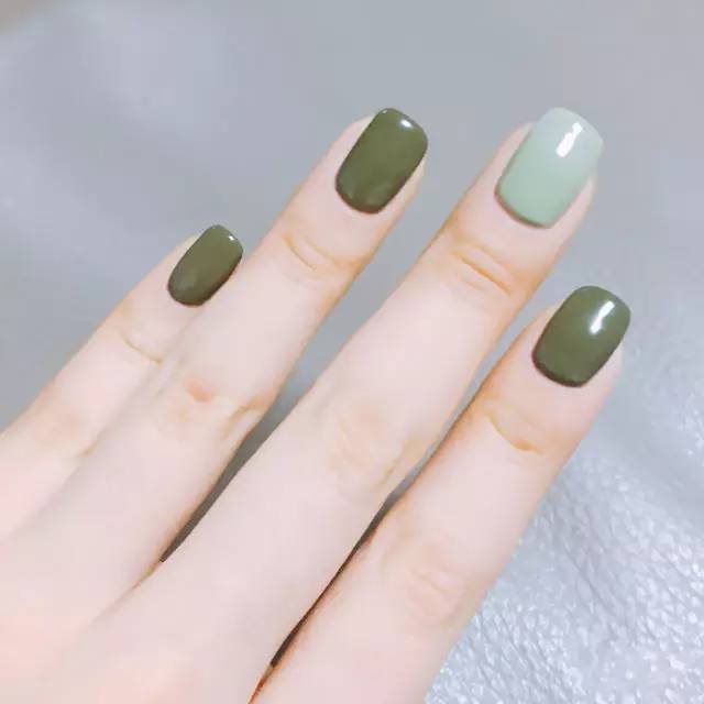 美甲教程步骤甲油胶涂法,如何自己用甲油胶做美甲