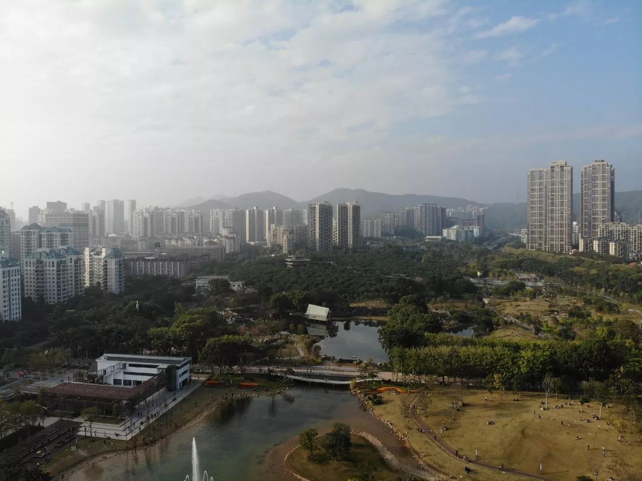 大疆MavicAir全球首发评测：可能是性价比最高的无人机