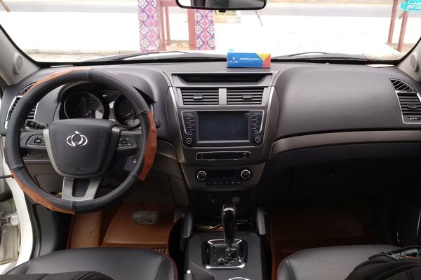 吉利gx7内部图,吉利gx7详解