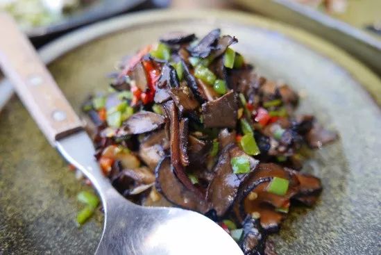 云南的土壤好吗,云南可以吃的土是什么来的